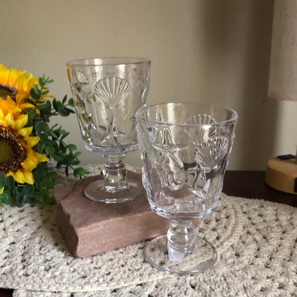 Clear Embossed Coastal Shell Goblet - Set of 2